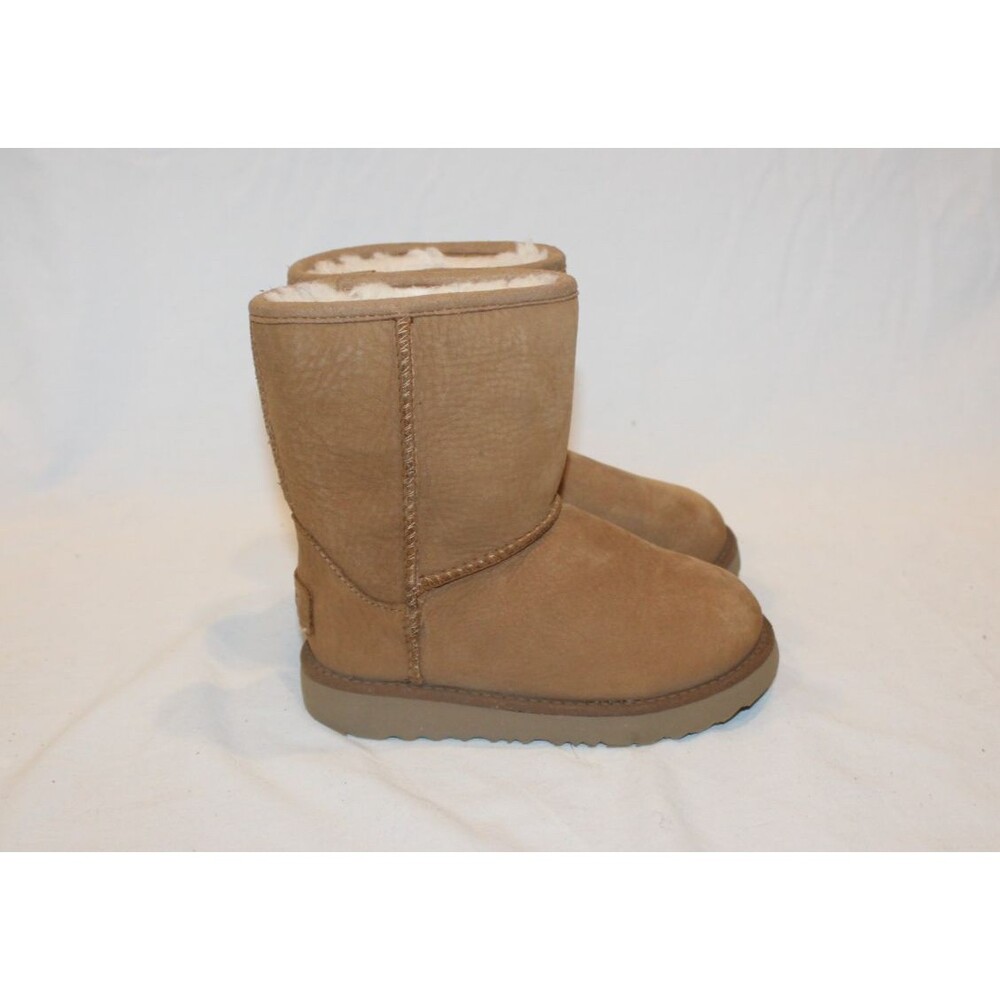 UGG Classic Short Suede Shearling Lined Boots Toddler 9 CHESTNUT NEW - Picture 2 of 7